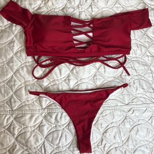 Red off shoulder top ✿